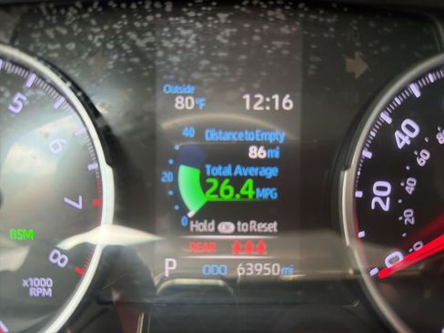 Used 2019 Toyota RAV4 XLE Premium FWD image 13