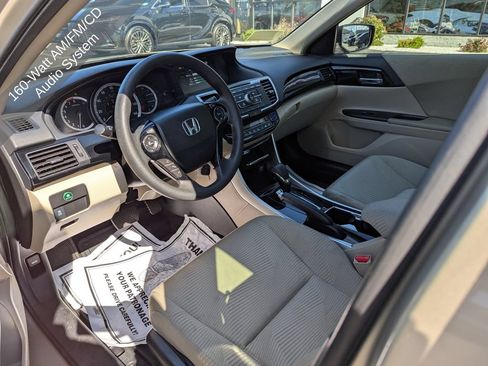 Used 2016 Honda Accord LX image 3