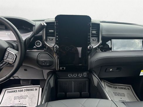 New 2025 RAM 2500 Limited image 11