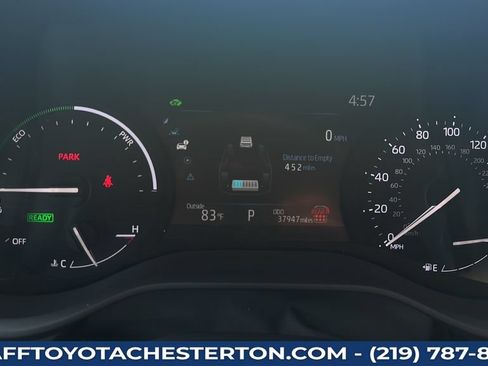 Used 2025 Toyota Sienna LE FWD image 21