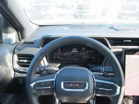 New 2026 GMC Terrain Elevation w/ Elevation Premium Package image 17