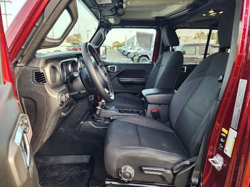 Used 2021 Jeep Wrangler Unlimited Sport image 31