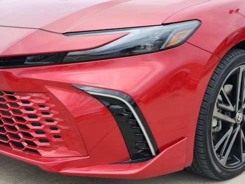 Used 2025 Toyota Camry XSE image 6