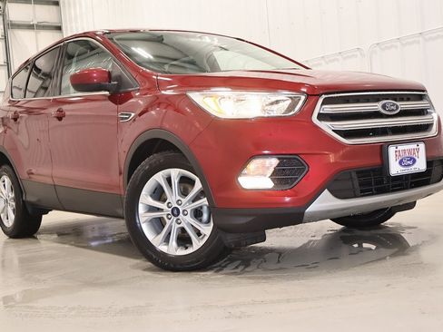 Certified 2019 Ford Escape SE image 34