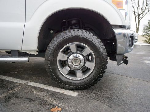 Used 2011 Ford F250 Lariat w/ Lariat Interior Pkg image 5