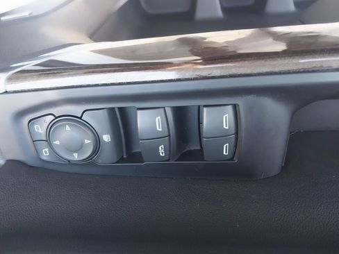 Used 2019 Chevrolet Silverado 1500 LT Trail Boss image 7