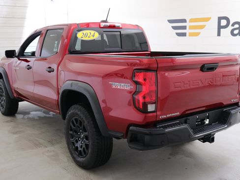 Used 2024 Chevrolet Colorado Trail Boss w/ Technology Package image 6