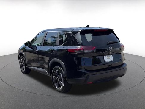 Used 2025 Nissan Rogue SV AWD/4WD image 11