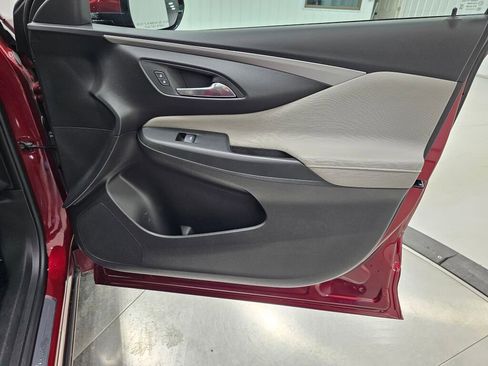 Used 2025 Buick Envista Avenir image 35