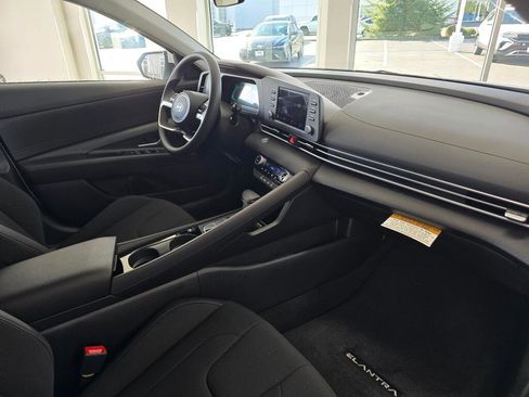 New 2026 Hyundai Elantra Hybrid FWD image 44