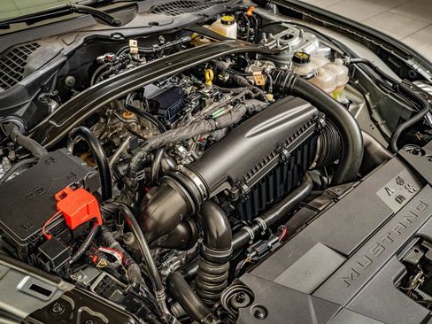 Used 2025 Ford Mustang Premium image 41