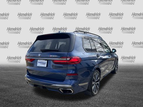 Used 2021 BMW X7 M50i image 11