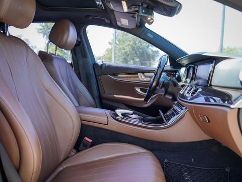 Used 2019 Mercedes-Benz E 300 image 10