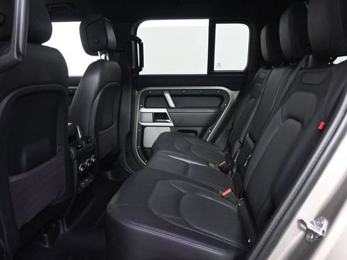 Used 2023 Land Rover Defender 130 X-Dynamic SE AWD/4WD image 19