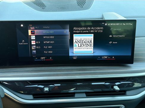 Used 2023 BMW X7 xDrive40i w/ Premium Package image 33