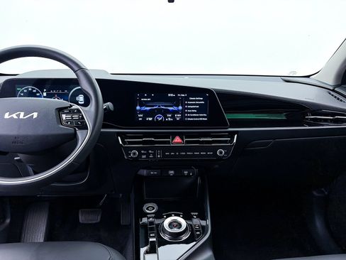 Certified 2024 Kia Niro Wind FWD image 6