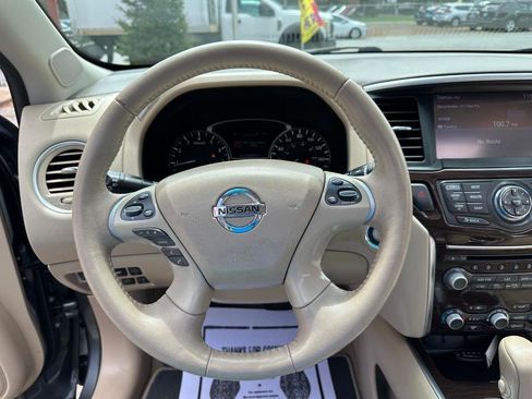 Used 2015 Nissan Pathfinder Platinum w/ Family Entertainment Package image 20