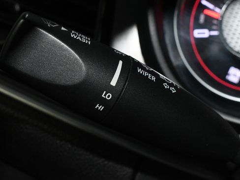 Used 2020 Dodge Challenger SXT image 27