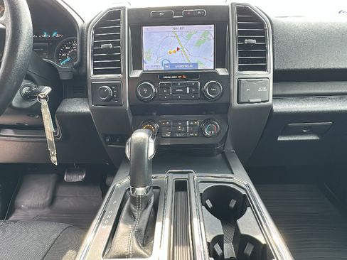 Used 2020 Ford F150 XLT w/ Equipment Group 302A Luxury AWD/4WD image 21