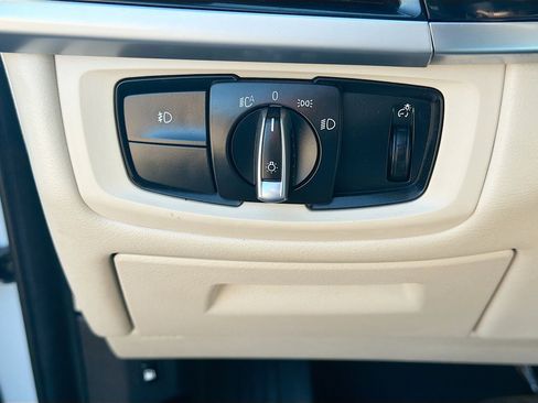 Used 2018 BMW X5 xDrive40e AWD/4WD image 17