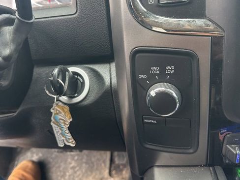 Used 2018 RAM 2500 Laramie w/ Sport Appearance Group image 19