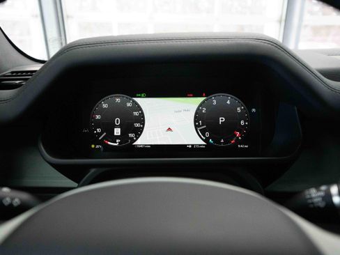 Used 2024 Land Rover Defender 110 S image 16