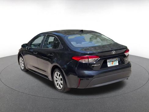 Used 2025 Toyota Corolla LE FWD image 9