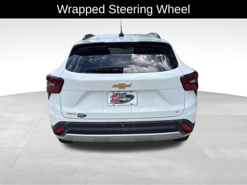 Used 2024 Chevrolet Trax LT w/ Driver Confidence Package FWD image 7