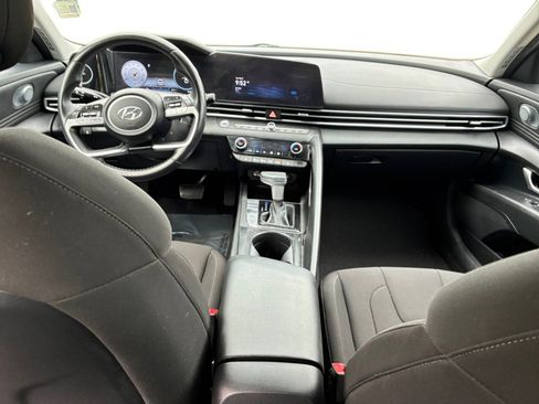 Used 2023 Hyundai Elantra SEL w/ Convenience Package FWD image 23