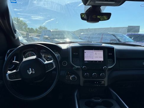 Used 2022 RAM 1500 Big Horn AWD/4WD image 40