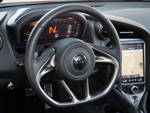 Used 2018 McLaren 720S Performance image 9