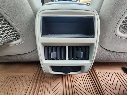 Used 2014 Cadillac SRX Luxury AWD/4WD image 16