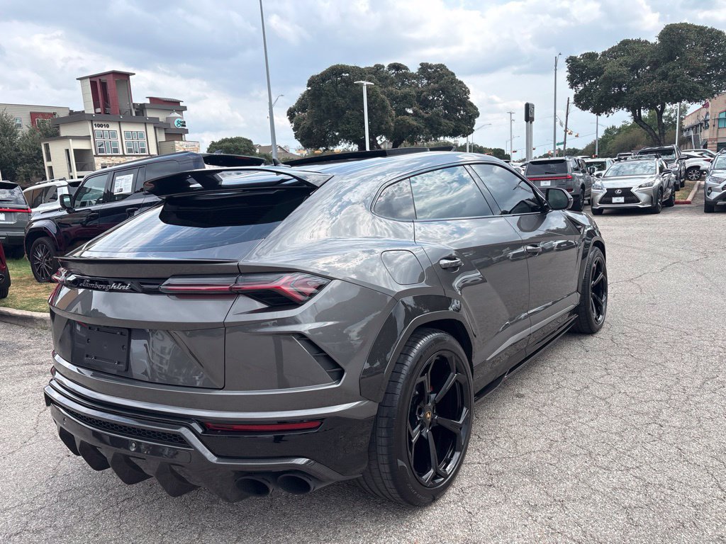 Used 2021 Lamborghini Urus AWD/4WD image 5