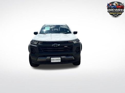 Used 2023 Chevrolet Colorado Trail Boss w/ Technology Package AWD/4WD image 8