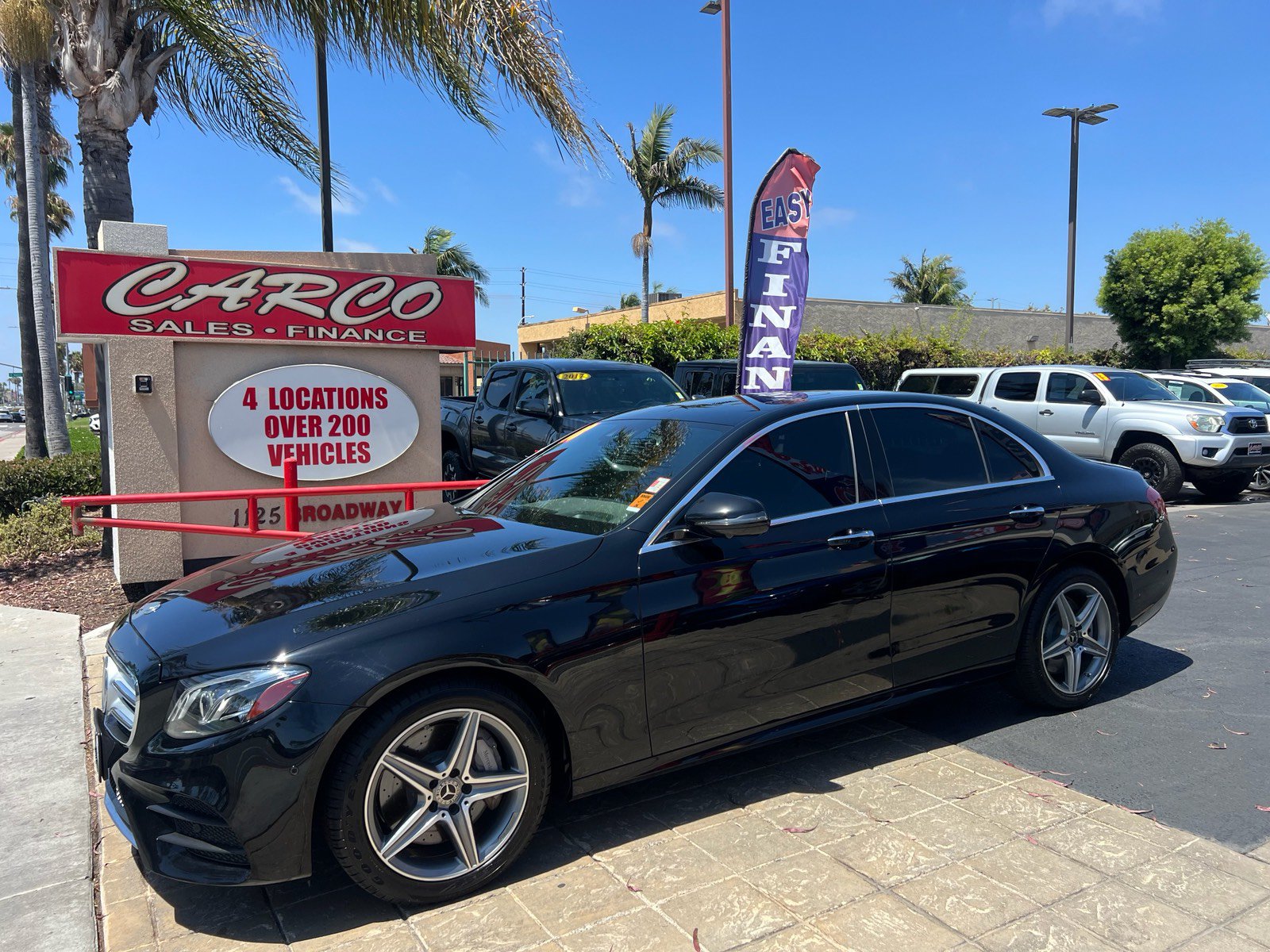 Used 2018 Mercedes-Benz E 400 4MATIC Sedan w/ Premium 3 Package image 5