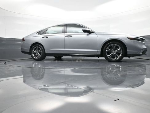 Used 2023 Honda Accord EX-L image 28