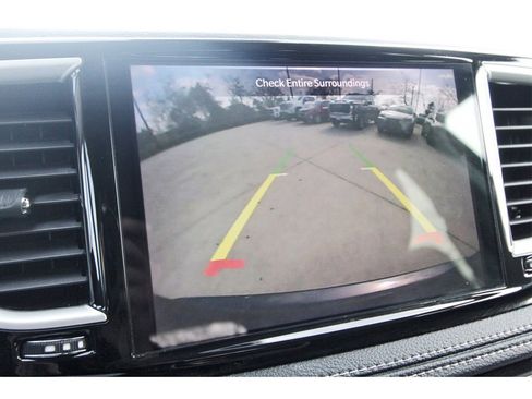 Used 2022 Chrysler Pacifica Touring-L image 26