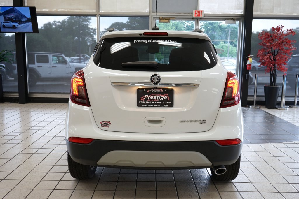 Used 2022 Buick Encore Preferred w/ Safety Package AWD/4WD image 18