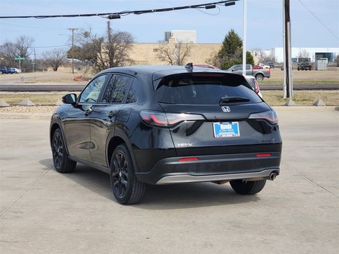 Used 2025 Honda HR-V Sport image 7