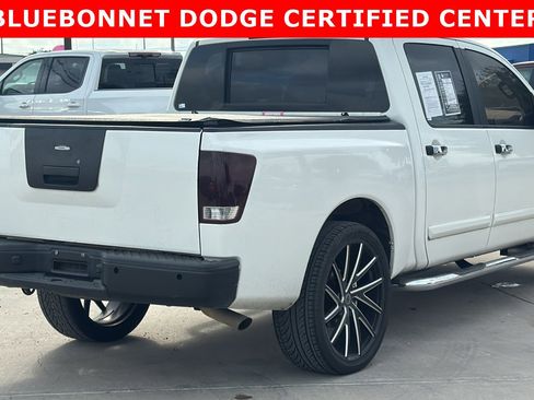 Used 2012 Nissan Titan SV image 5