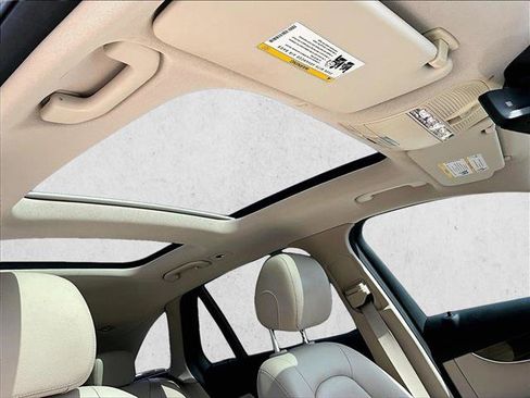 Used 2021 Mercedes-Benz GLC 300 image 17