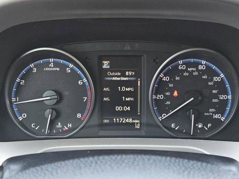 Used 2017 Toyota RAV4 LE image 21