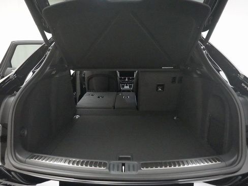 Certified 2026 Porsche Macan image 34