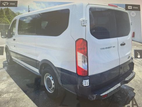 Used 2018 Ford Transit 150 XL RWD image 4