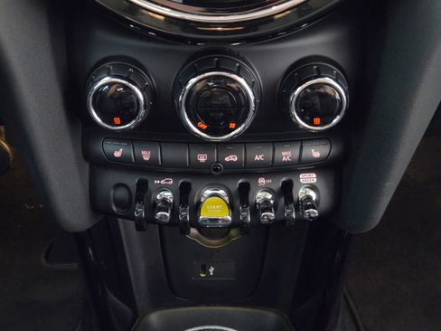 Used 2024 MINI Cooper SE image 29