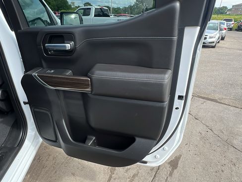 Used 2021 Chevrolet Silverado 1500 RST AWD/4WD image 17
