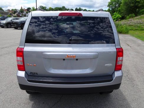 Used 2016 Jeep Patriot Latitude AWD/4WD image 7