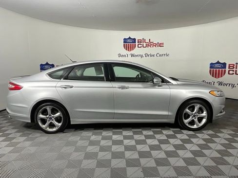 Used 2014 Ford Fusion SE w/ Equipment Group 201A image 2