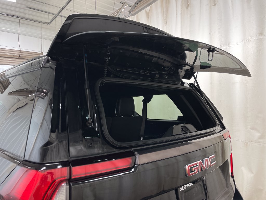Certified 2026 GMC Yukon XL AT4 Ultimate w/ LPO, Floor Liner Package AWD/4WD image 24