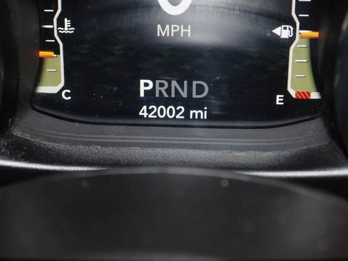 Used 2022 Jeep Wrangler Unlimited Sport image 12